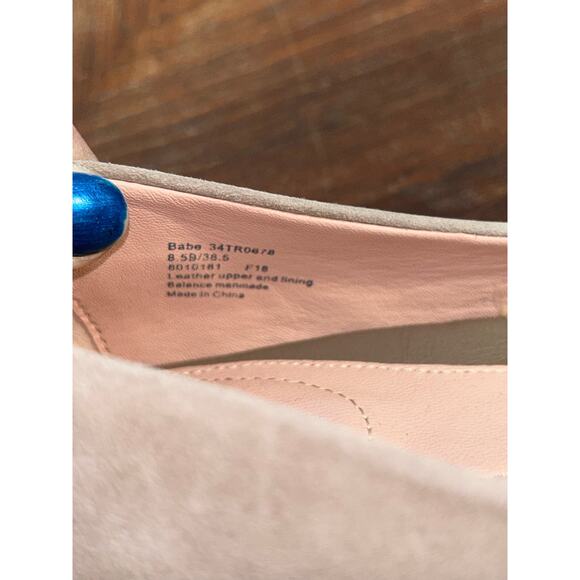 Taryn Rose Babe Tan Suede Metallic Toe Block Heels 8.5B – Chic & Comfy! Business - Picture 11 of 11